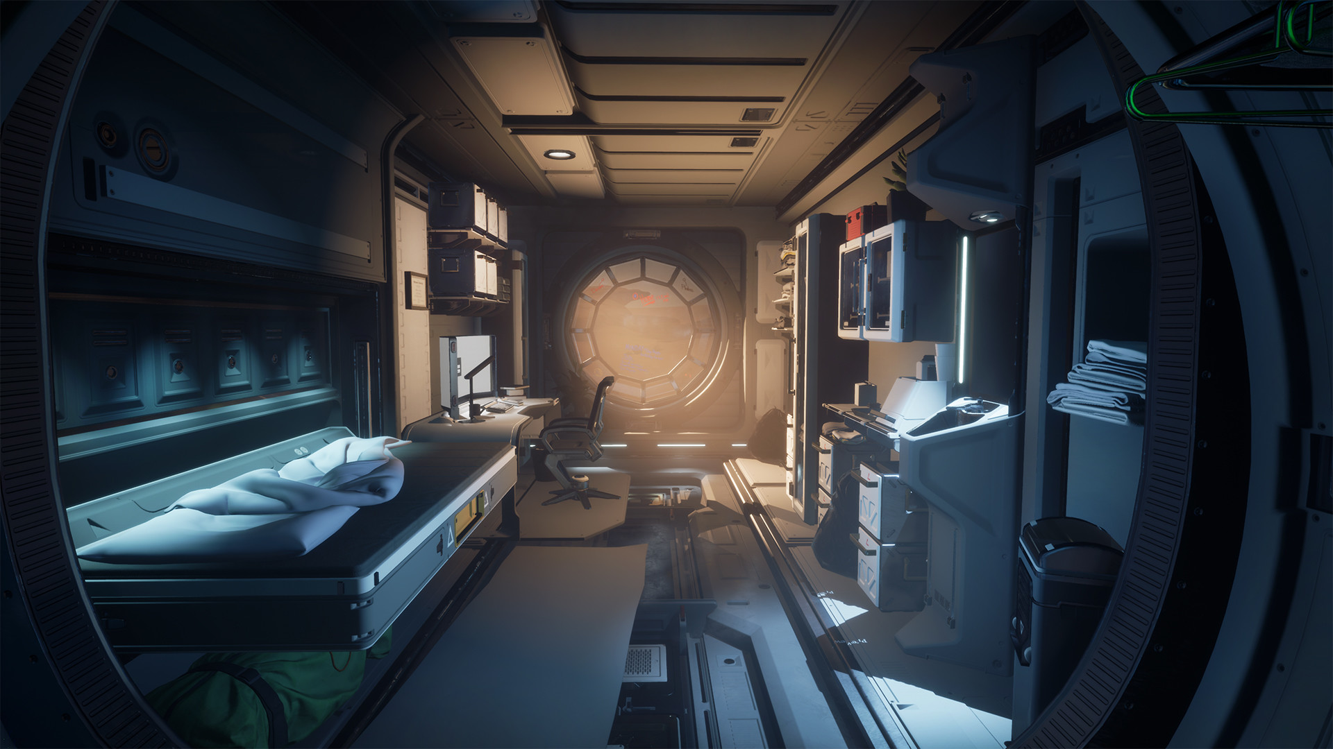 Скриншот: Moons of Madness