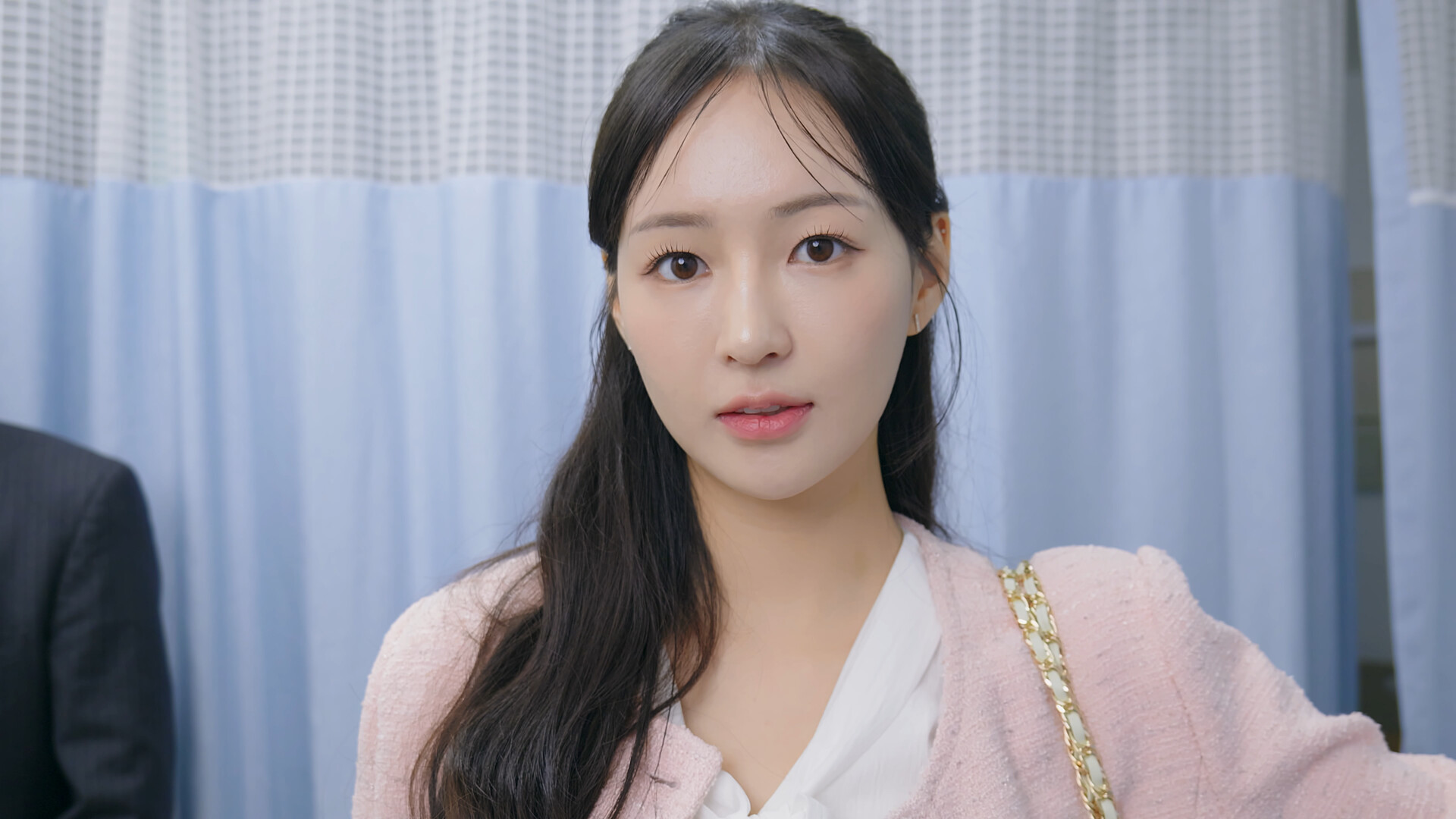 Скриншот: Five Hearts Under One Roof season2