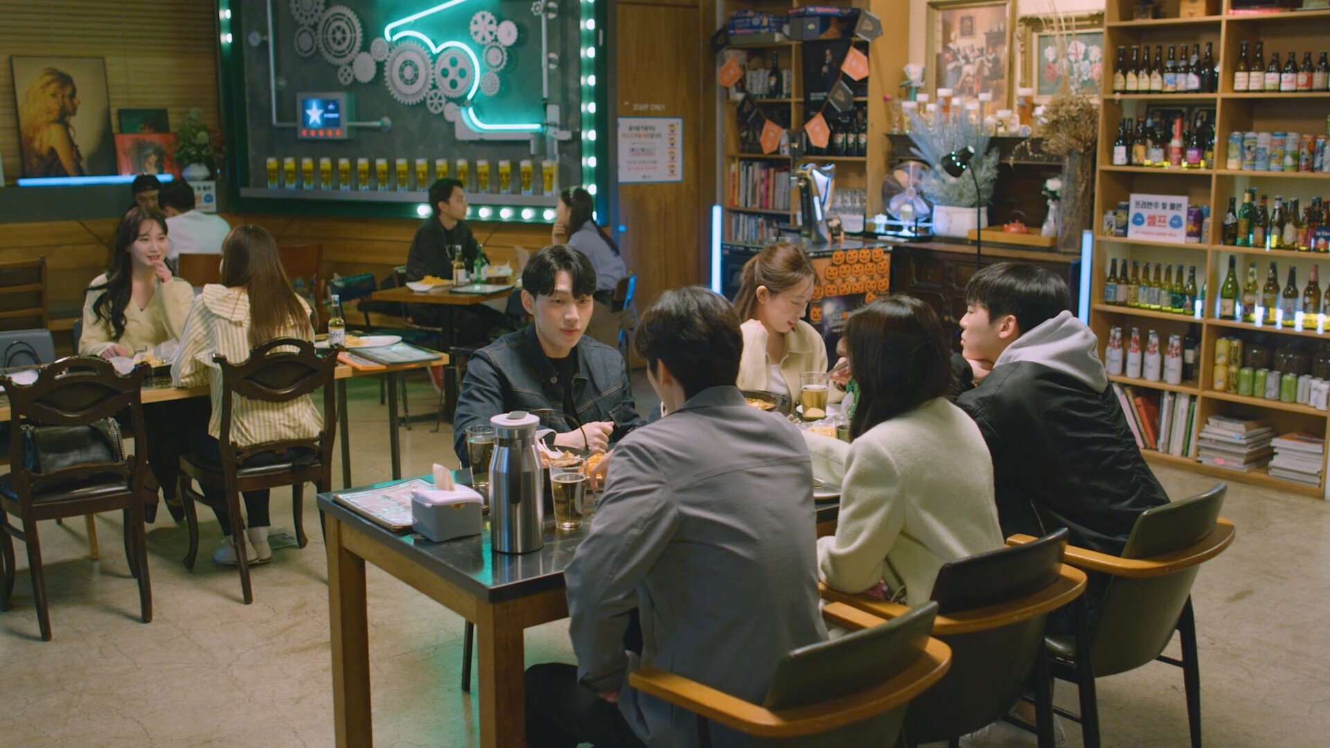 Скриншот: Love Too Easily