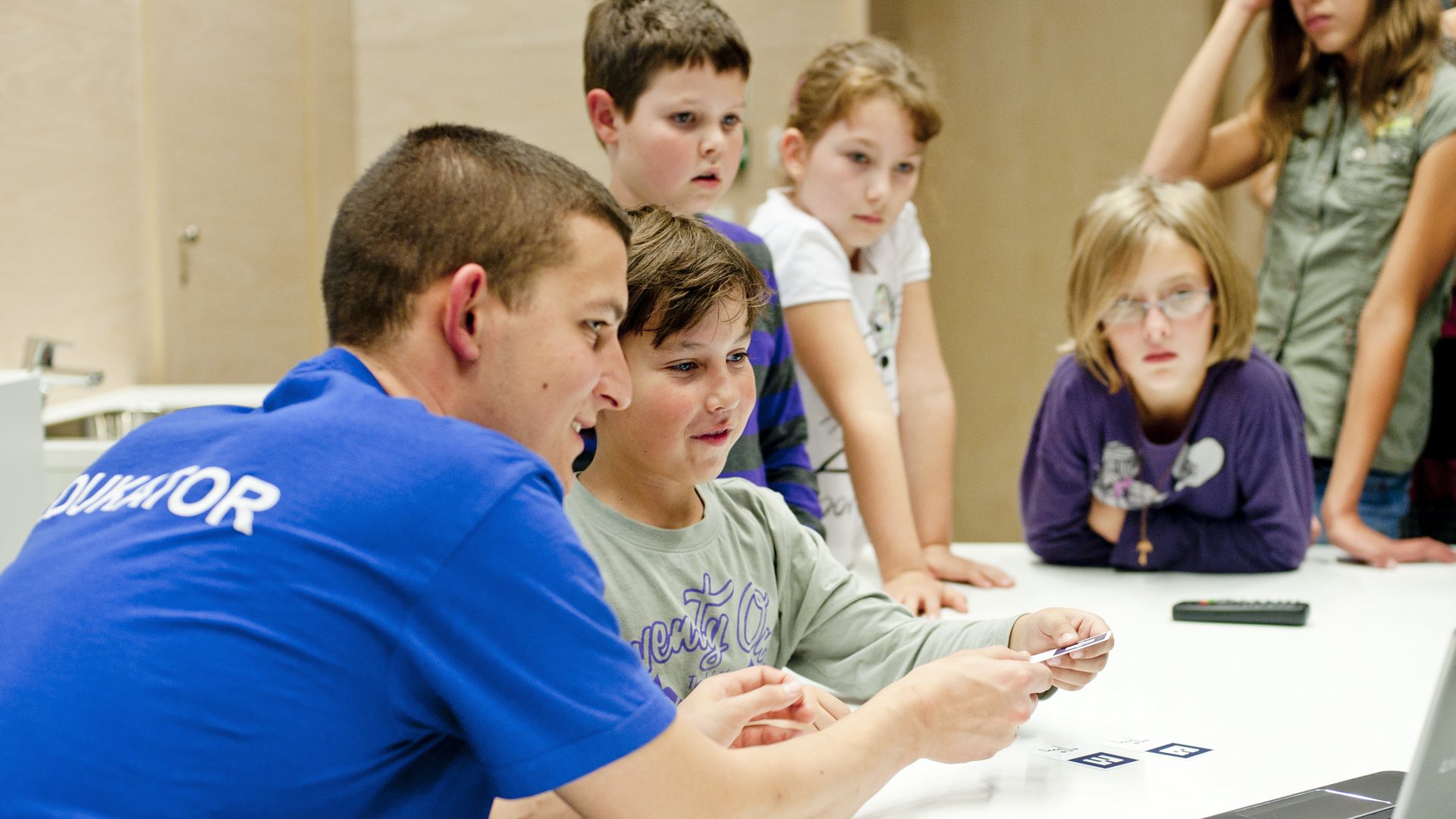 Скриншот: Professor Why™ Chemistry 1